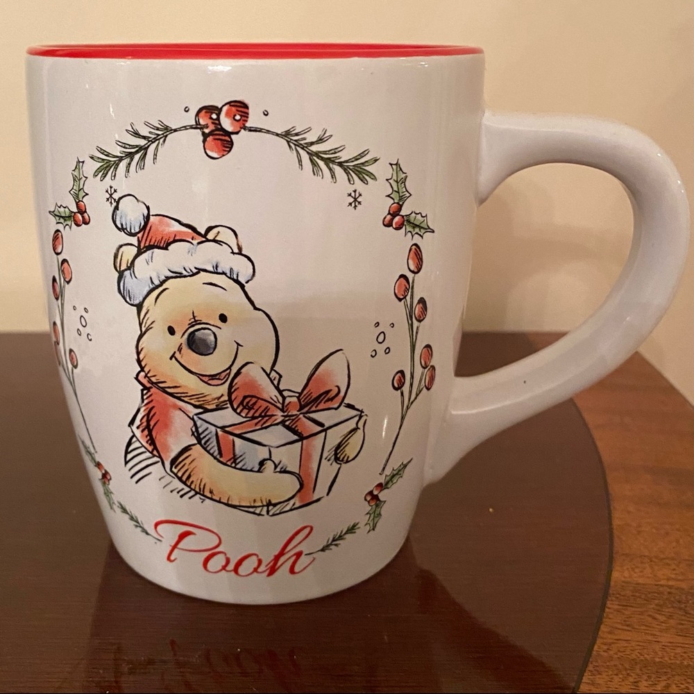 NWT Disney Winnie the Pooh 25 ounce Large Oversized Red Interior Mug Cup